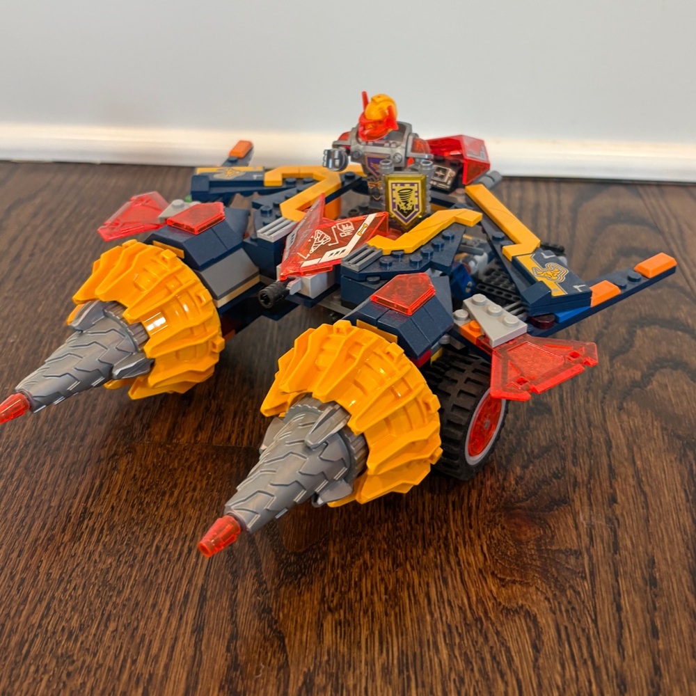 LEGO Nexo Knights Axl's Rumble Maker 70354
